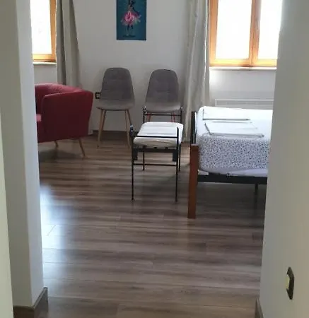 Apartments Adri, Parking In The Yard Rovinj Exterior photo